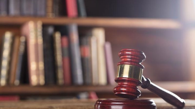 在申请加急时，企业需要确保专利申请文件准备齐全。这包括：