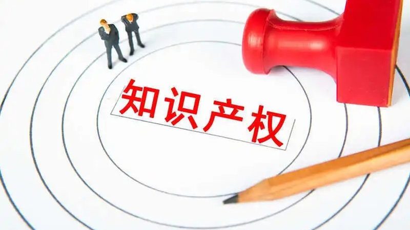 经营范围变更后许可证如何及时更新？**